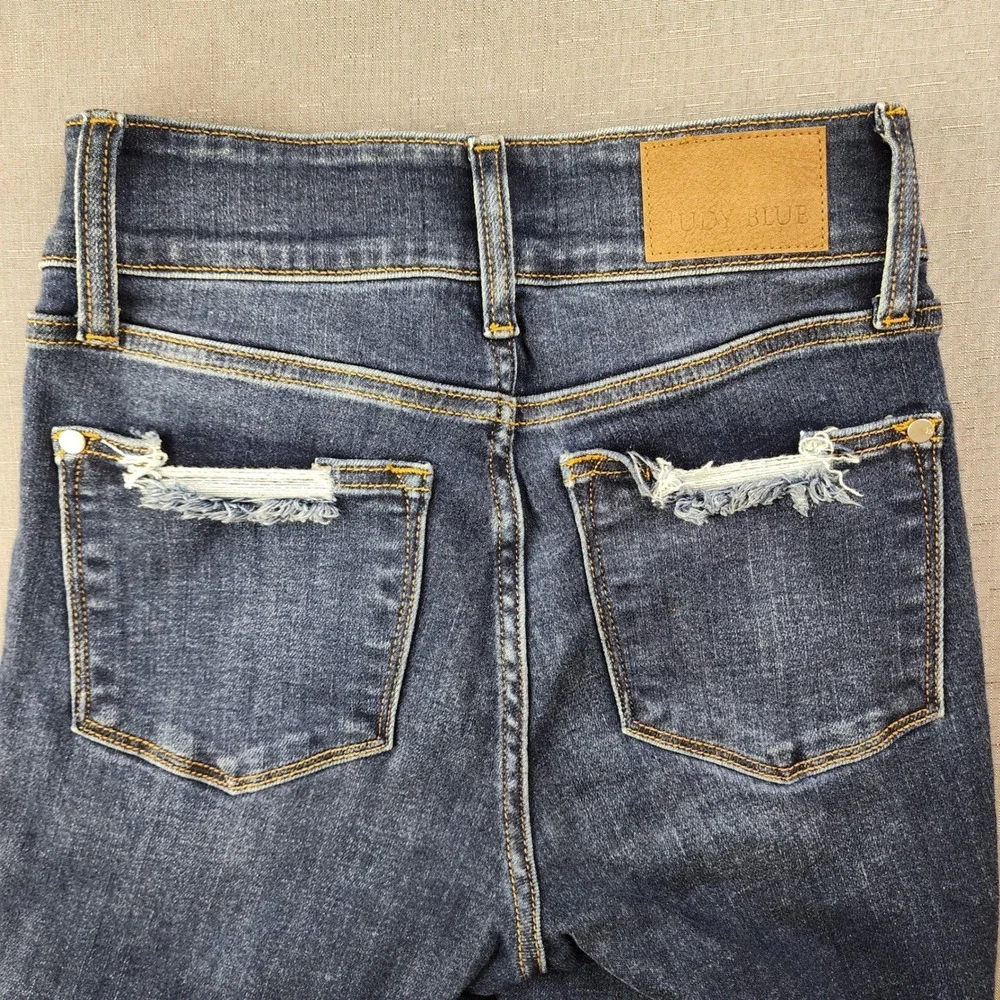 Judy Blue Distressed High Waisted Bootcut Jeans Dark Wash Raw Hem Size 1/25 - Picture 8 of 11